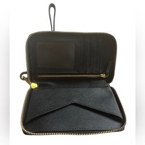 Fossil Black Zip-around Wallet Wristlet Credit Card Slots